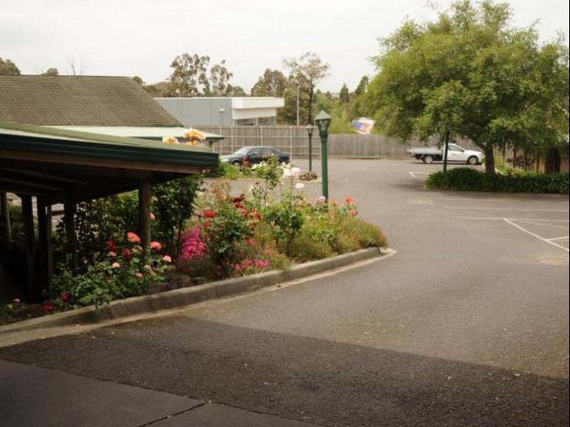 Farnham Court Motel And Restaurant Morwell Exterior photo