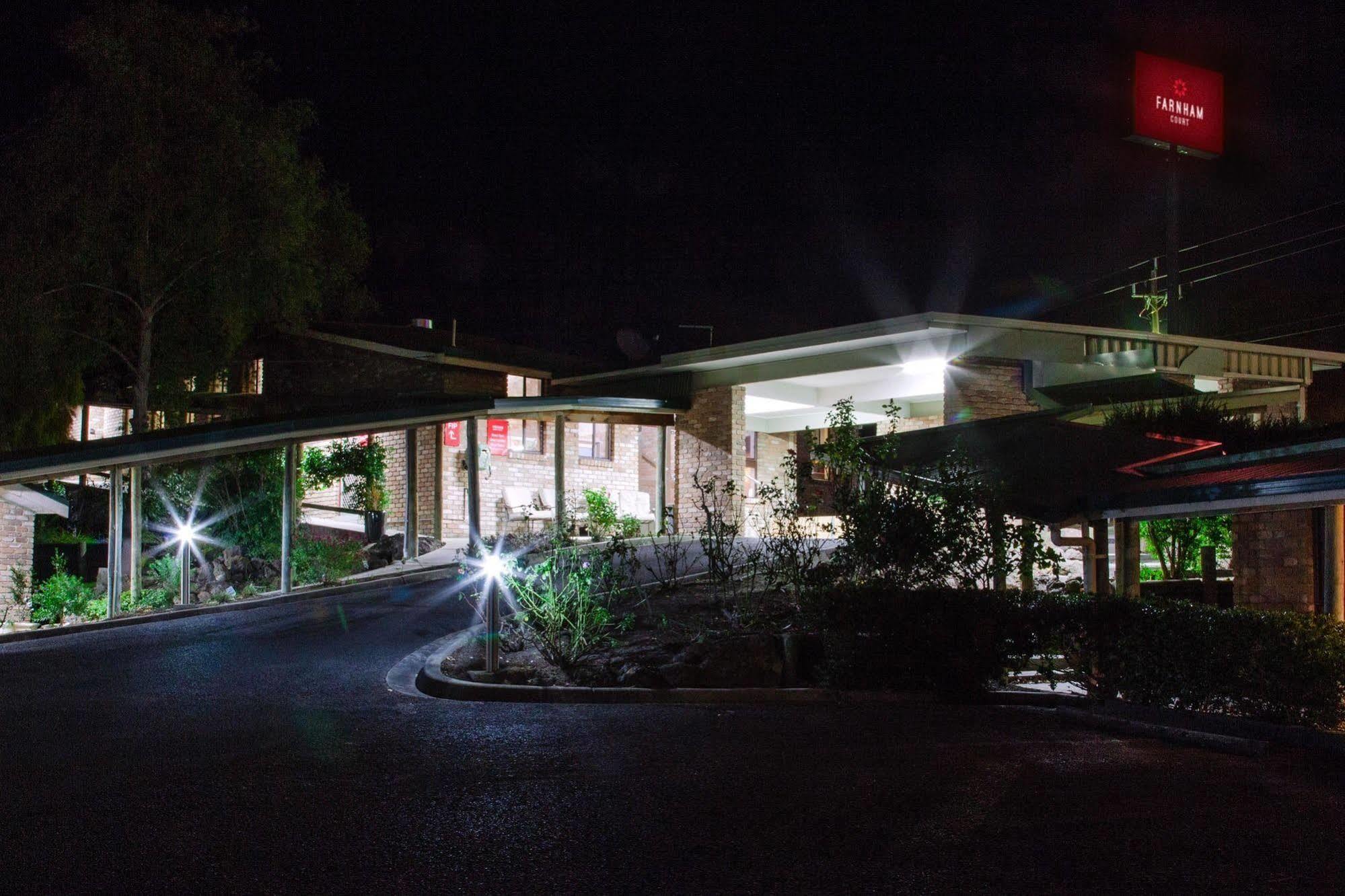 Farnham Court Motel And Restaurant Morwell Exterior photo