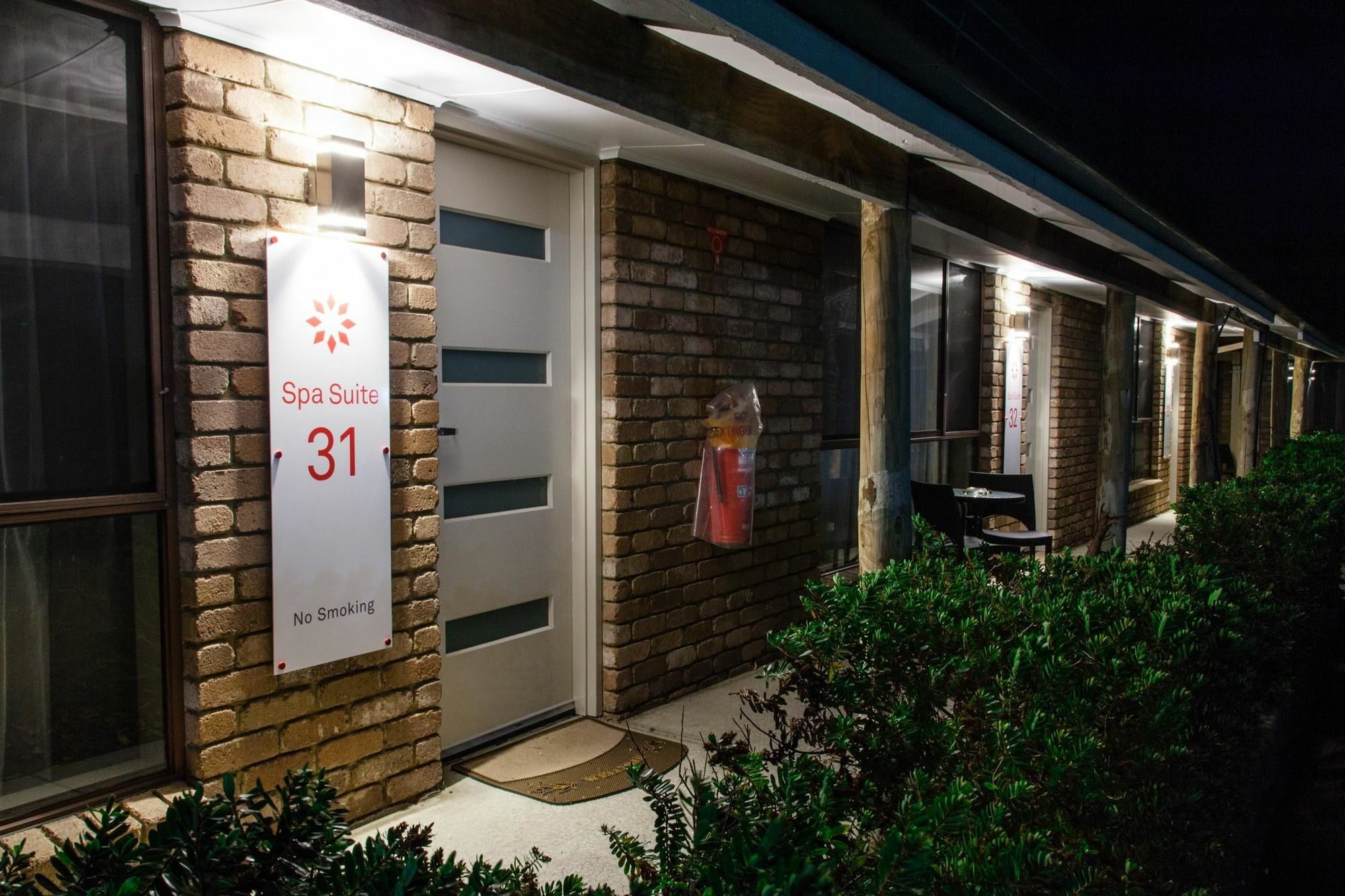 Farnham Court Motel And Restaurant Morwell Exterior photo
